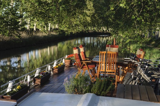 CRUCEROS FLUVIALES CANALES DE FRANCIA CANAL DU MIDI ATHOS DESCUENTOS OFERTAS CRUCEROS EN FAMILIA CRUCEROS EN GRUPO ALQUILER CHARTER DE CRUCEROS BARCOS PRIVADOS CRUCEROS SUR DE FRANCIA CANAL DU MIDI